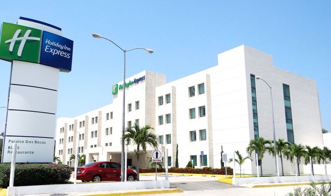 Holiday Inn Express Paraiso Dos Bocas Exterior