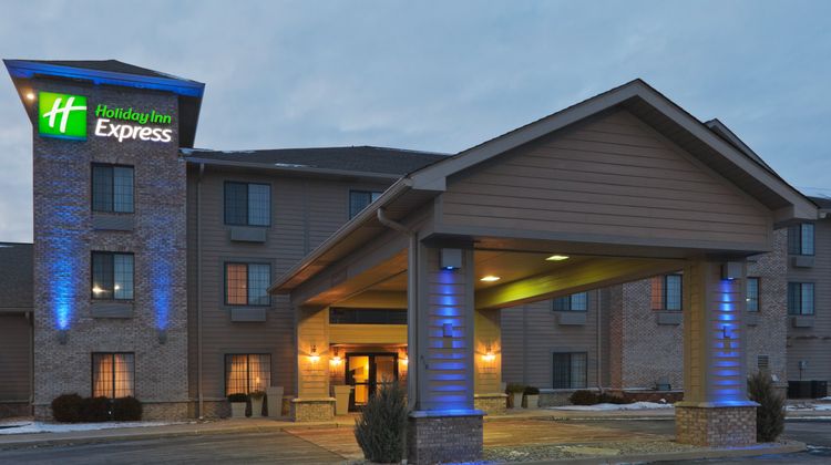 Holiday Inn Express Exterior