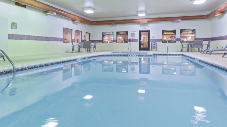 Holiday Inn Express Pool