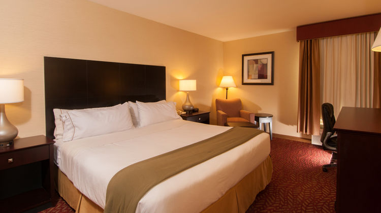 Holiday Inn Express Room