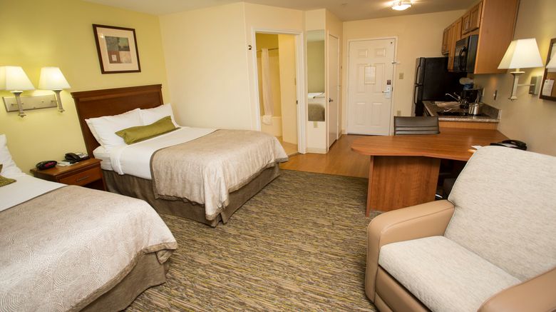 <b>Candlewood Suites Nederland Room</b>. Images powered by <a href="https://www.leonardoworldwide.com/" title="Leonardo Worldwide" target="_blank">Leonardo</a>.