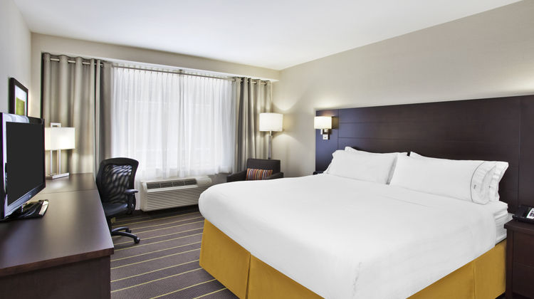 Holiday Inn Express Room