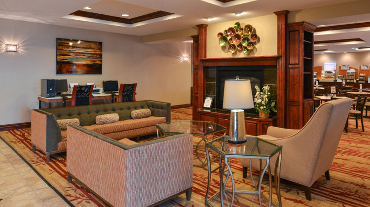 Holiday Inn Express Hotel & Suites Lobby