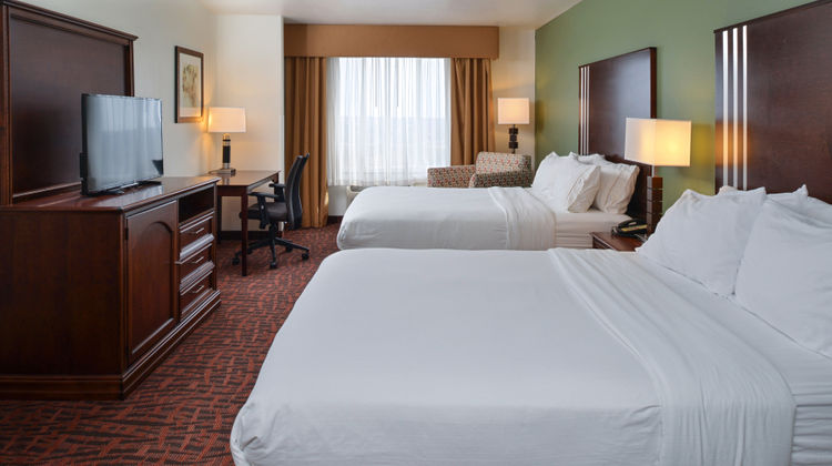 Holiday Inn Express Hotel & Suites Room