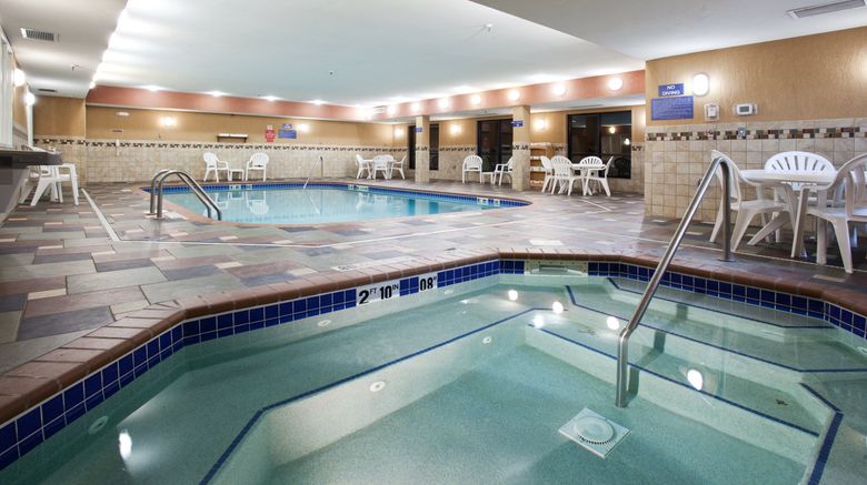 <b>Holiday Inn Express Hotel & Suites Lobby</b>. Images powered by <a href="https://www.leonardoworldwide.com/" title="Leonardo Worldwide" target="_blank">Leonardo</a>.