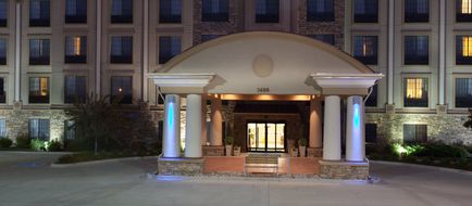 Holiday Inn Express Hotel & Suites Exterior