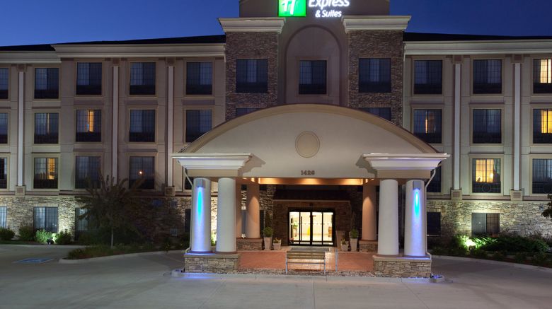 <b>Holiday Inn Express Hotel & Suites Exterior</b>. Images powered by <a href="https://www.leonardoworldwide.com/" title="Leonardo Worldwide" target="_blank">Leonardo</a>.
