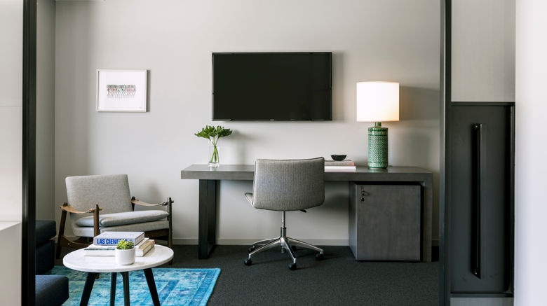 <b>The Kimpton Everly Hotel Suite</b>. Images powered by <a href="https://www.leonardoworldwide.com/" title="Leonardo Worldwide" target="_blank">Leonardo</a>.