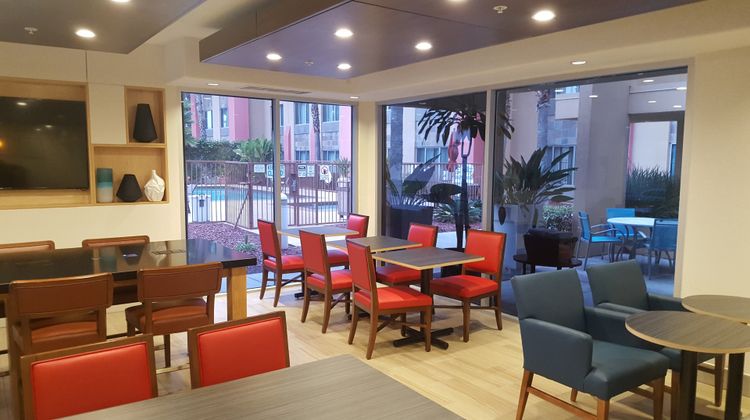 Holiday Inn Express & Suites Fremont Restaurant