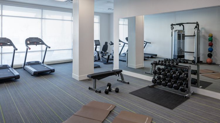 Holiday Inn Express & Suites At Seaworld Health Club