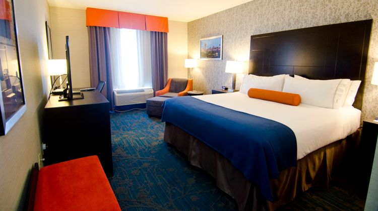Holiday Inn Exp Knoxville W Papermill Dr Suite