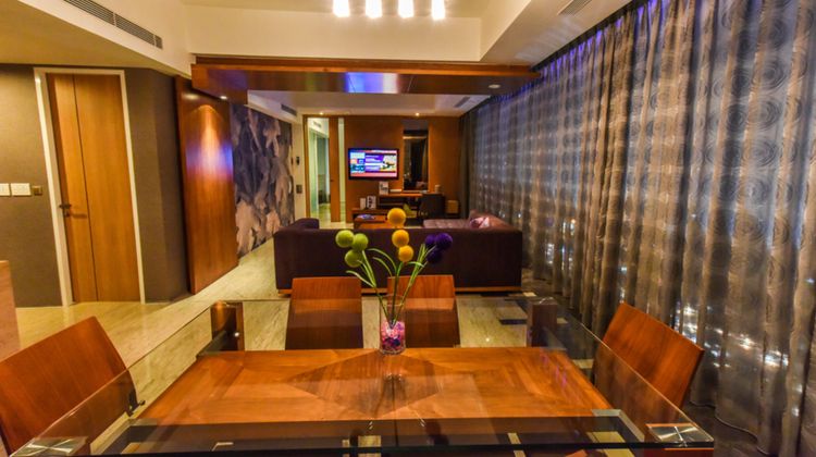 Holiday Inn Bandung Pasteur Suite