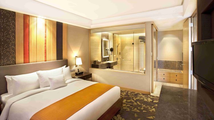 Holiday Inn New Delhi Mayur Vihar Noida Suite