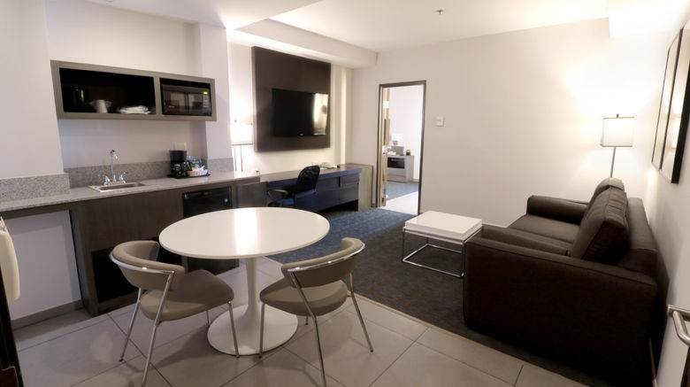 <b>Holiday Inn Express & Suites Hermosillo Room</b>. Images powered by <a href="https://www.leonardoworldwide.com/" title="Leonardo Worldwide" target="_blank">Leonardo</a>.