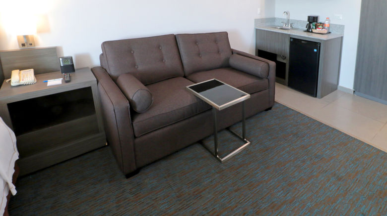 <b>Holiday Inn Express & Suites Hermosillo Suite</b>. Images powered by <a href="https://www.leonardoworldwide.com/" title="Leonardo Worldwide" target="_blank">Leonardo</a>.