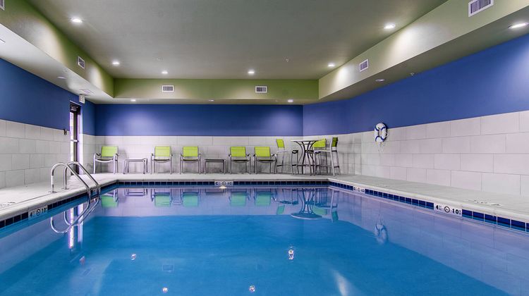 Holiday Inn Express & Suites Atchison Pool