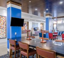Holiday Inn Express & Suites Atchison Exterior