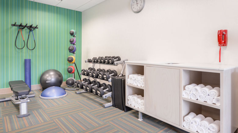 <b>Holiday Inn Express & Suites Salem Health Club</b>. Images powered by <a href="https://www.leonardoworldwide.com/" title="Leonardo Worldwide" target="_blank">Leonardo</a>.