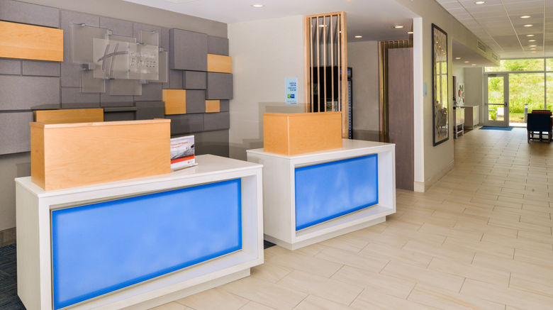 <b>Holiday Inn Express & Suites Salem Lobby</b>. Images powered by <a href="https://www.leonardoworldwide.com/" title="Leonardo Worldwide" target="_blank">Leonardo</a>.