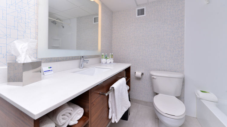 Holiday Inn Express Room