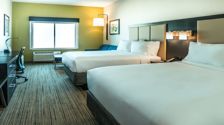 <b>Holiday Inn Express & Suites Tampa Suite</b>. Images powered by <a href="https://www.leonardoworldwide.com/" title="Leonardo Worldwide" target="_blank">Leonardo</a>.