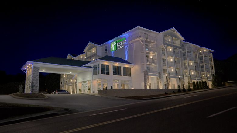 Holiday Inn Express Pigeon Forge Exterior. Images powered by <a href="https://www.leonardoworldwide.com" target="_blank" rel="noopener">Leonardo</a>.