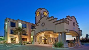 Holiday Inn Express & Suites Tucson Mall