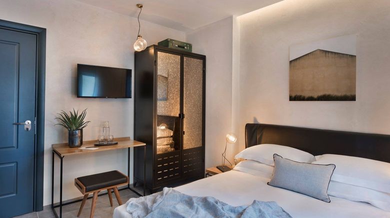 <b>The Vera Hotel Room</b>. Images powered by <a href="https://www.leonardoworldwide.com/" title="Leonardo Worldwide" target="_blank">Leonardo</a>.