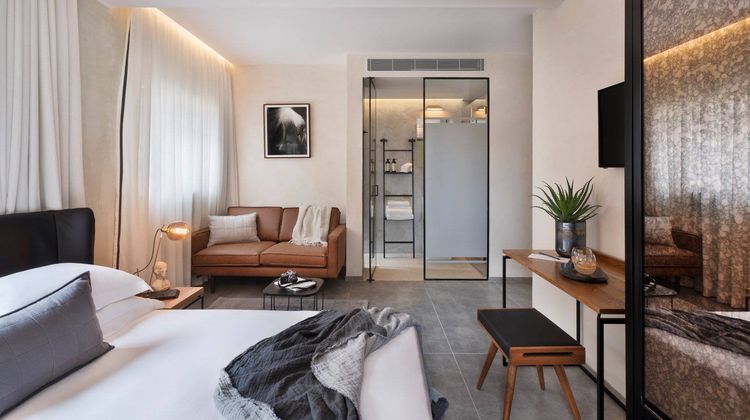 The Vera Hotel Room