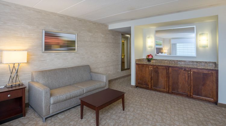 Holiday Inn Baltimore BWI Airport Room
