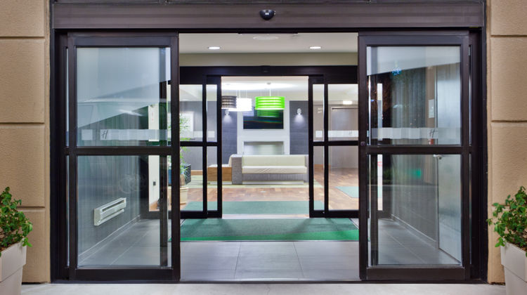 Holiday Inn Baltimore BWI Airport Exterior