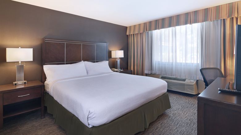 <b>Holiday Inn Hotel & Suites Anaheim Room</b>. Images powered by <a href="https://www.leonardoworldwide.com/" title="Leonardo Worldwide" target="_blank">Leonardo</a>.
