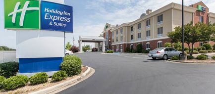 Holiday Inn Express & Suites Cullman Exterior