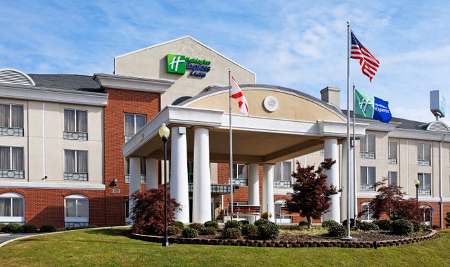 Holiday Inn Express & Suites Cullman Exterior