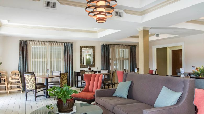 <b>Holiday Inn Express & Suites Cullman Lobby</b>. Images powered by <a href="https://www.leonardoworldwide.com/" title="Leonardo Worldwide" target="_blank">Leonardo</a>.