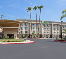 Holiday Inn Express Riverside North Exterior