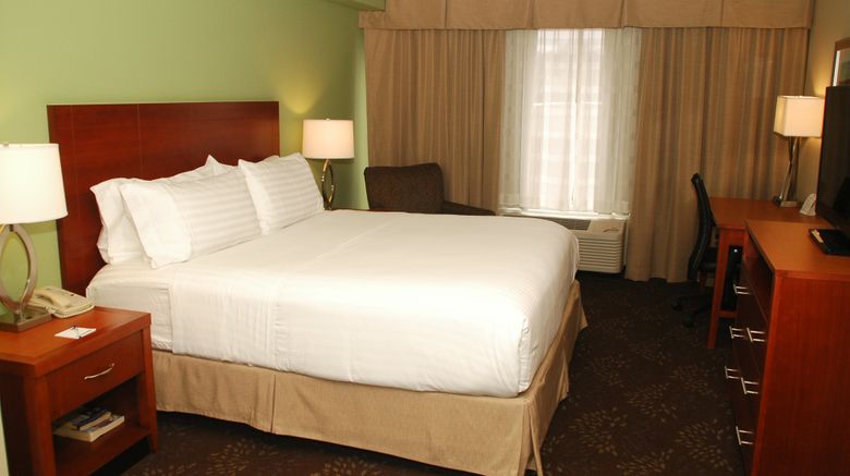 <b>Holiday Inn Express & Suites Birmingham Room</b>. Images powered by <a href="https://www.leonardoworldwide.com/" title="Leonardo Worldwide" target="_blank">Leonardo</a>.
