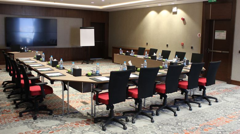 <b>Holiday Inn Jeddah Gateway Meeting</b>. Images powered by <a href="https://www.leonardoworldwide.com/" title="Leonardo Worldwide" target="_blank">Leonardo</a>.