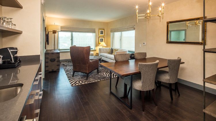 Hotel Indigo Pittsburgh East Liberty Suite