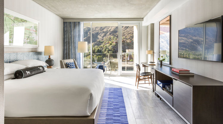 Kimpton Rowan Palm Springs Hotel Room