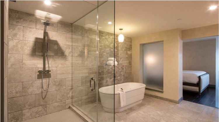 Hotel Indigo Pittsburgh East Liberty Suite