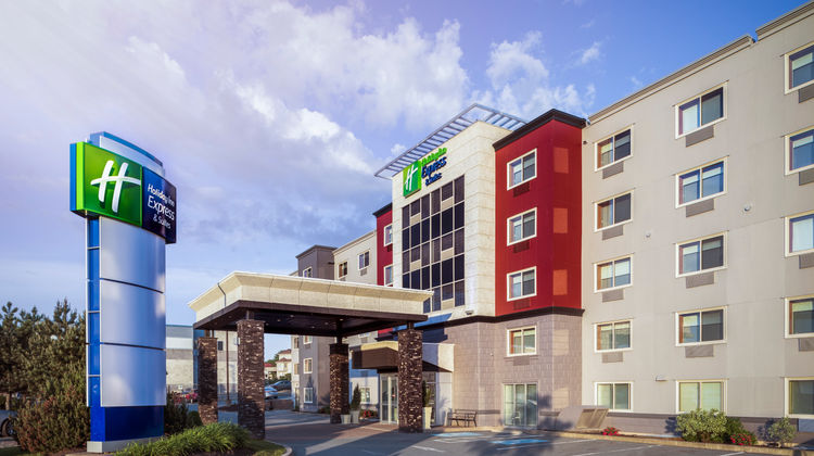 Holiday Inn Express/Suites Halifax Exterior