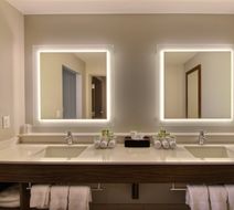 Holiday Inn Express & Suites Fond Du Lac Room