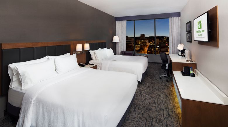 <b>Holiday Inn Hotel/Stes Centre-ville West Room</b>. Images powered by <a href="https://www.leonardoworldwide.com/" title="Leonardo Worldwide" target="_blank">Leonardo</a>.