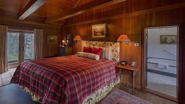 <b>The Point Room</b>. Images powered by <a href="https://www.leonardoworldwide.com/" title="Leonardo Worldwide" target="_blank">Leonardo</a>.