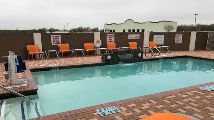 Holiday Inn Express Hotel & Suites Pool