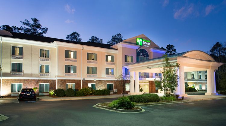 Holiday Inn Express I-95 Exterior