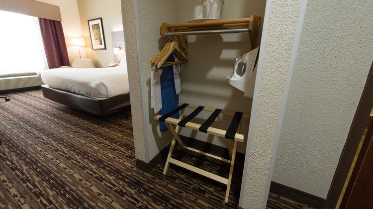 Holiday Inn Express I-95 Room