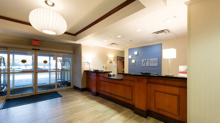 Holiday Inn Express I-95 Exterior