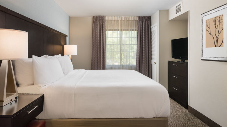 <b>Staybridge Suites: Chantilly - Fairfax Suite</b>. Images powered by <a href="https://www.leonardoworldwide.com/" title="Leonardo Worldwide" target="_blank">Leonardo</a>.